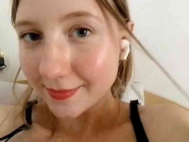 POTATO-GIRL webcam