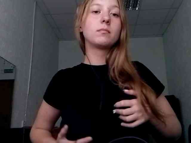 POTATO-GIRL's webcam live show