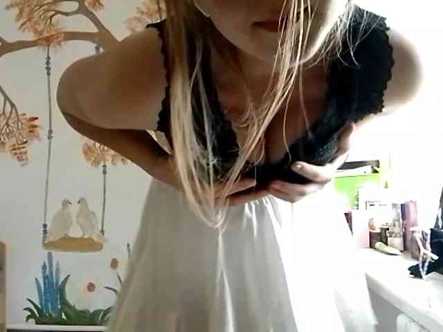 POTATO-GIRL webcam