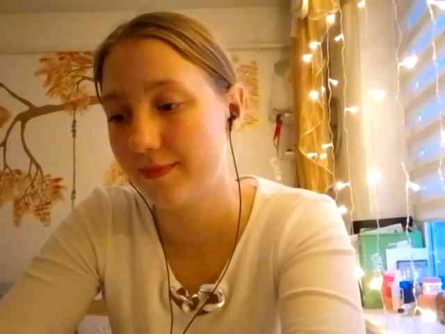 POTATO-GIRL webcam