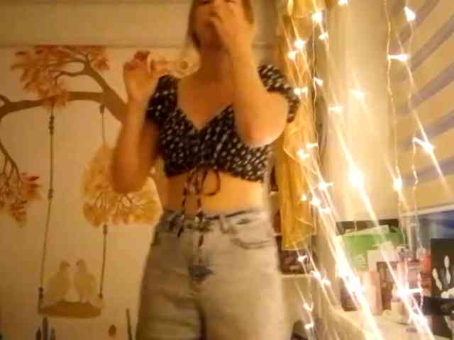 POTATO-GIRL webcam