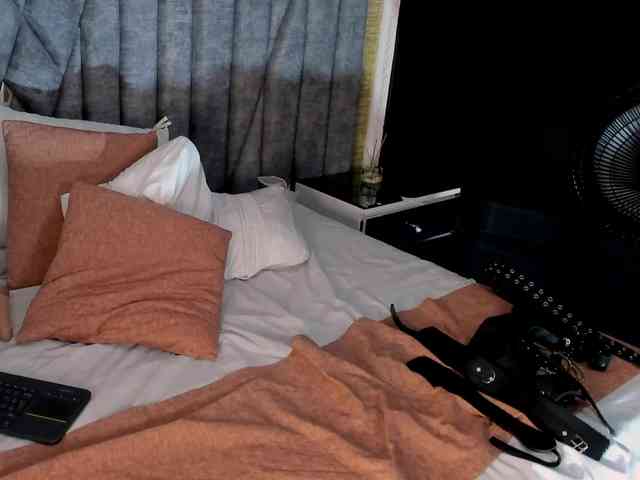 LunaDuquee webcam