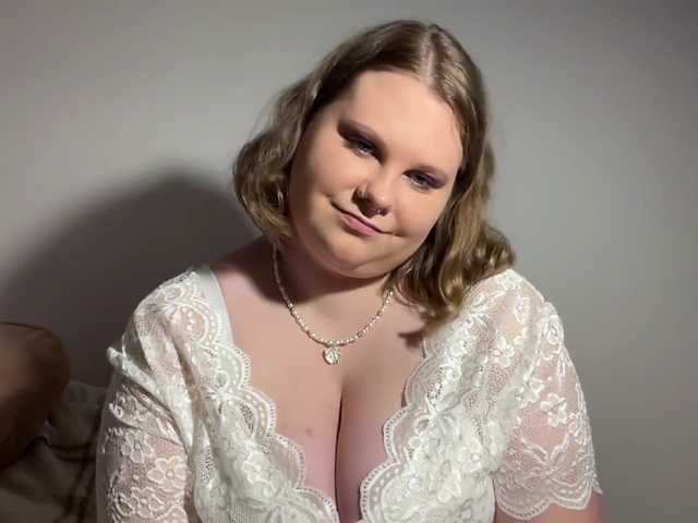 Sex chat gratuit in direct cu BriannaDoll pe BongaCams