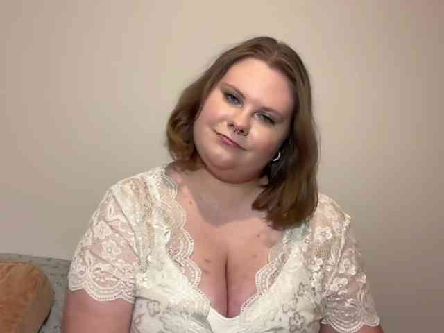 BriannaDoll bongacams