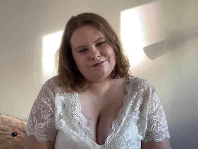 BriannaDoll webcam