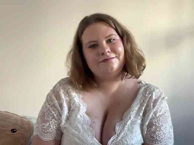 BriannaDoll webcam