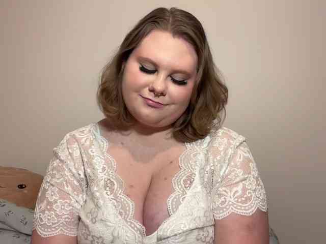 BriannaDoll webcam