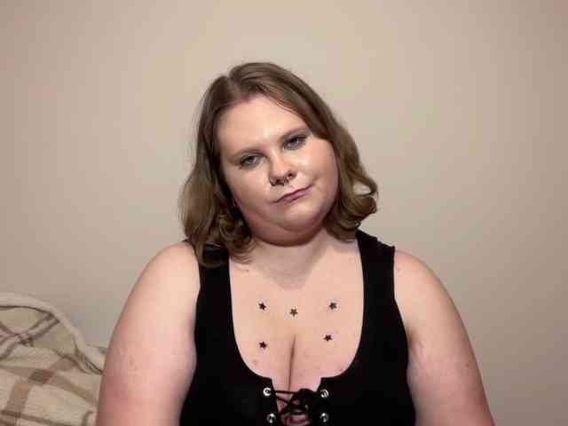 BriannaDoll webcam