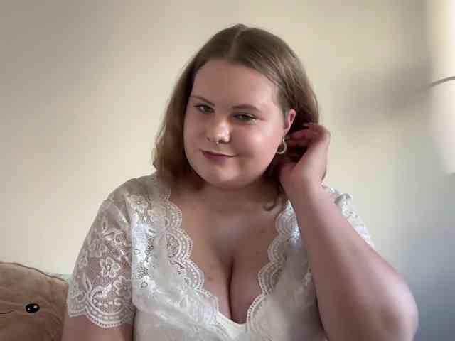 BriannaDoll webcam