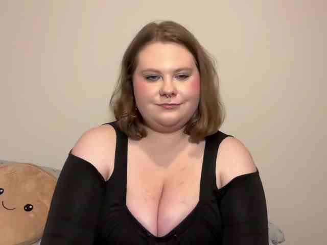 BriannaDoll webcam