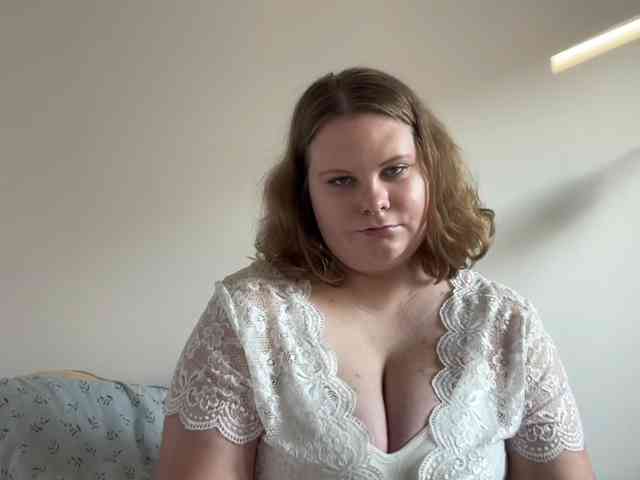 BriannaDoll webcam