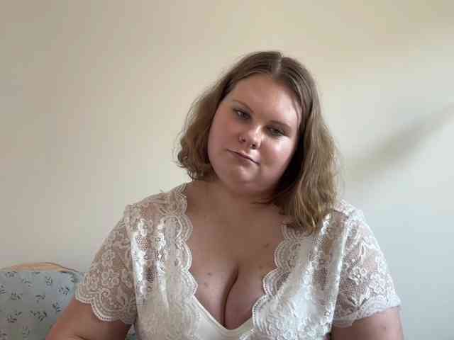 BriannaDoll webcam