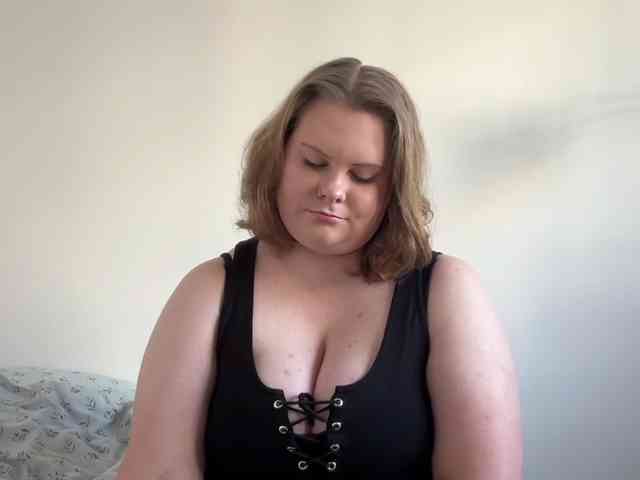 BriannaDoll webcam