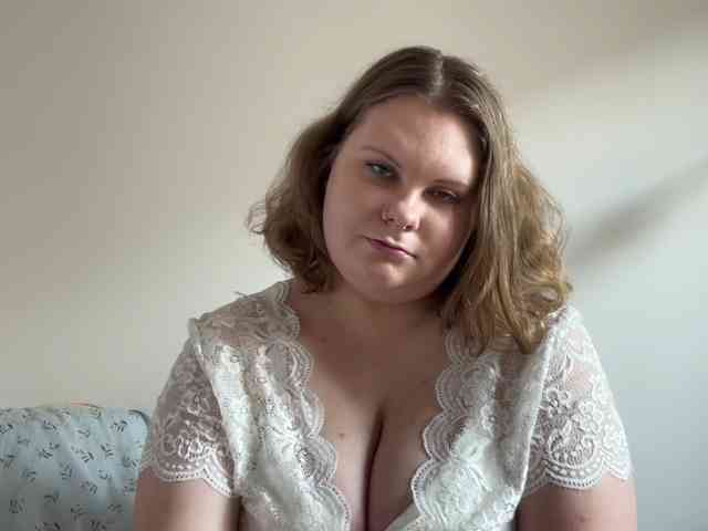 BriannaDoll webcam