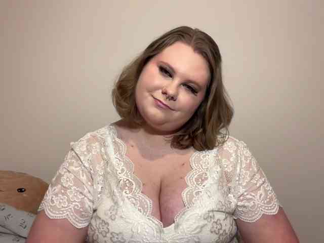 BriannaDoll webcam