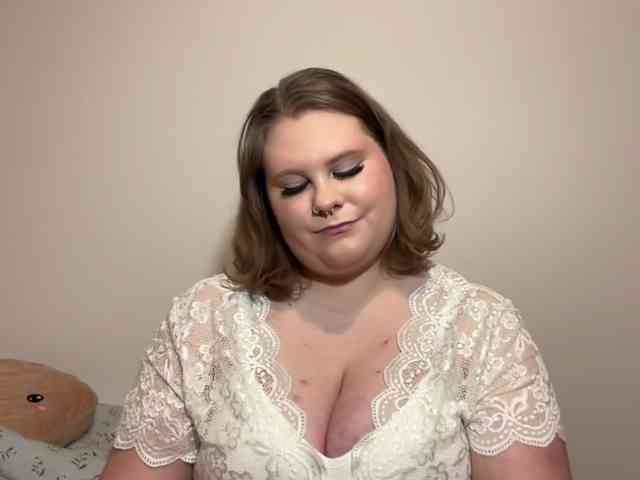 BriannaDoll webcam