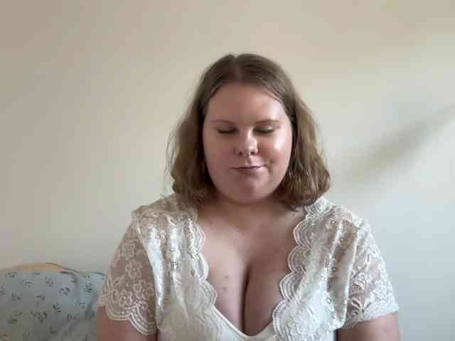 BriannaDoll webcam