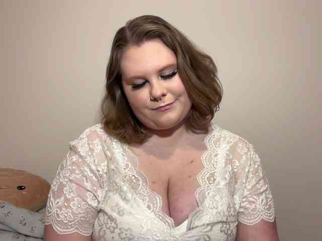 BriannaDoll webcam