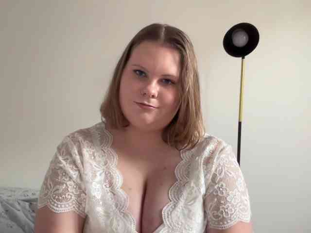 BriannaDoll webcam