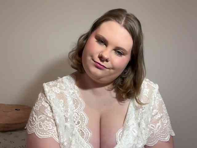 BriannaDoll webcam