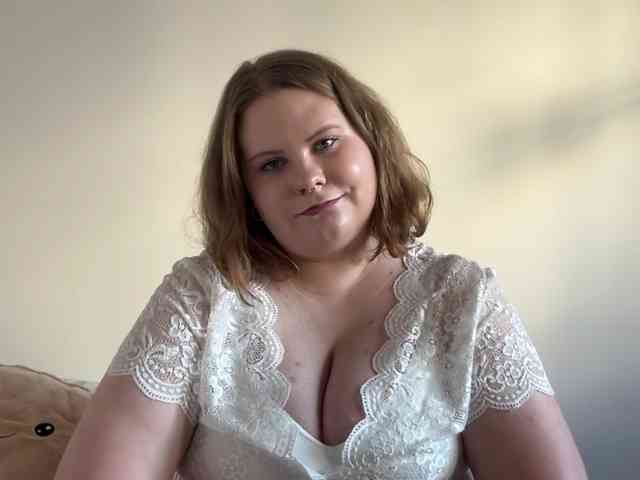 BriannaDoll webcam