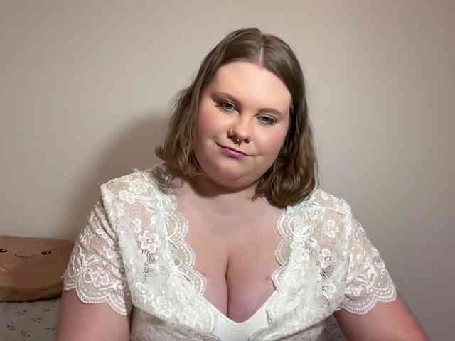 BriannaDoll webcam