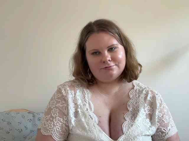 BriannaDoll webcam