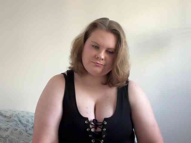 BriannaDoll webcam