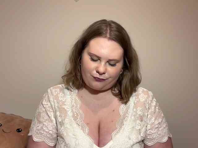 BriannaDoll webcam