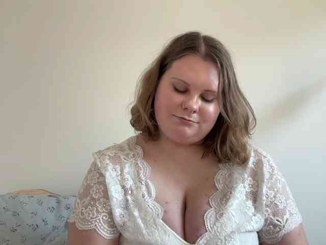BriannaDoll webcam