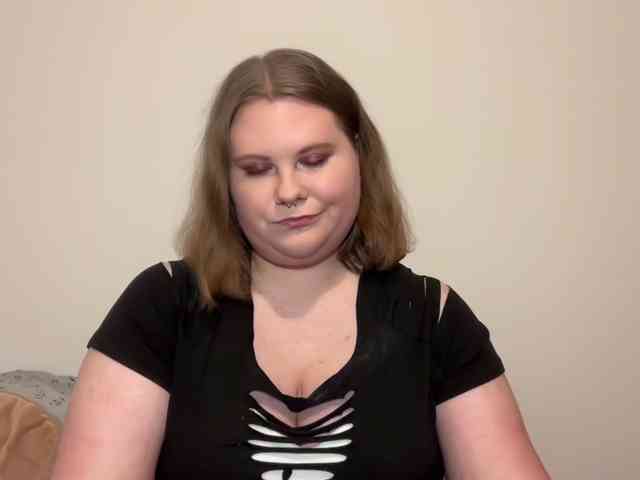 BriannaDoll bongacams