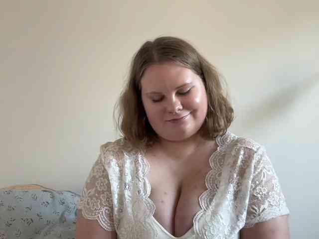 BriannaDoll webcam