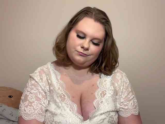 BriannaDoll webcam