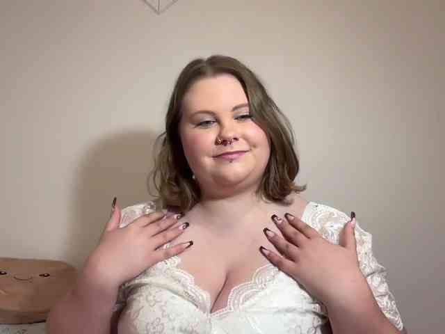 BriannaDoll webcam