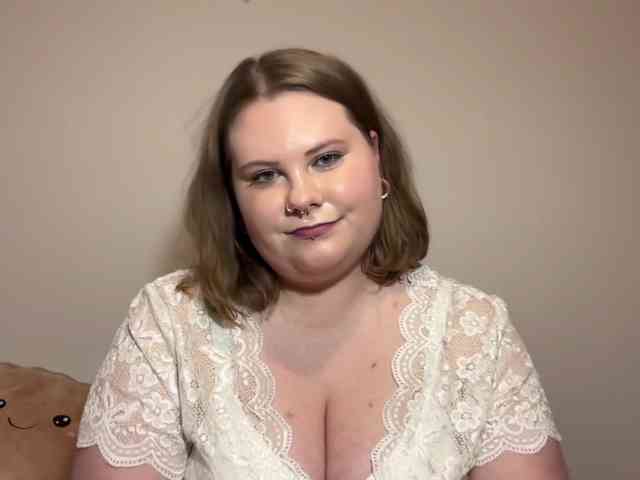 BriannaDoll webcam
