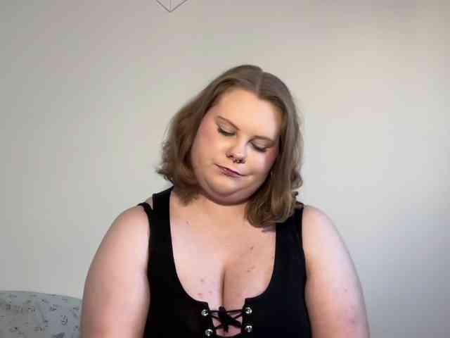 BriannaDoll webcam