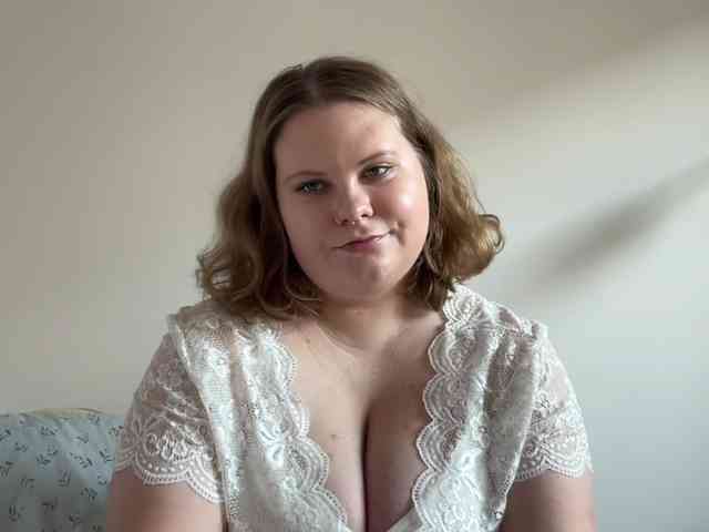 BriannaDoll webcam