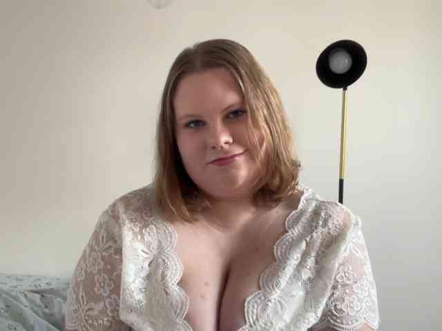 BriannaDoll webcam