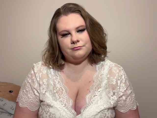 BriannaDoll webcam