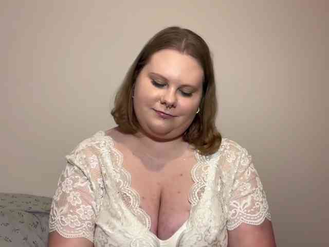 BriannaDoll webcam
