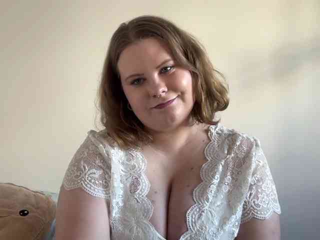BriannaDoll webcam