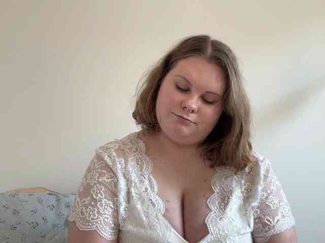 BriannaDoll webcam