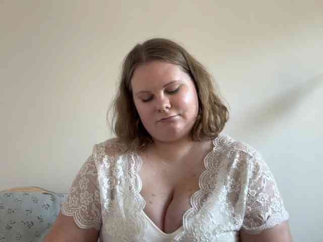 BriannaDoll webcam