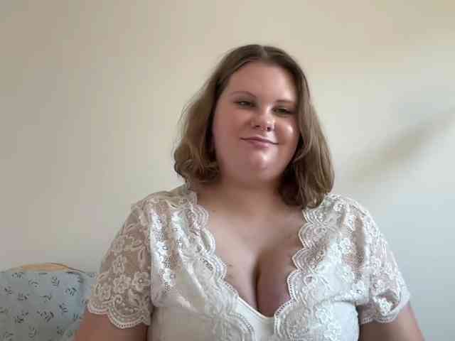 BriannaDoll webcam