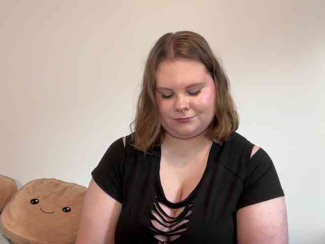 BriannaDoll webcam