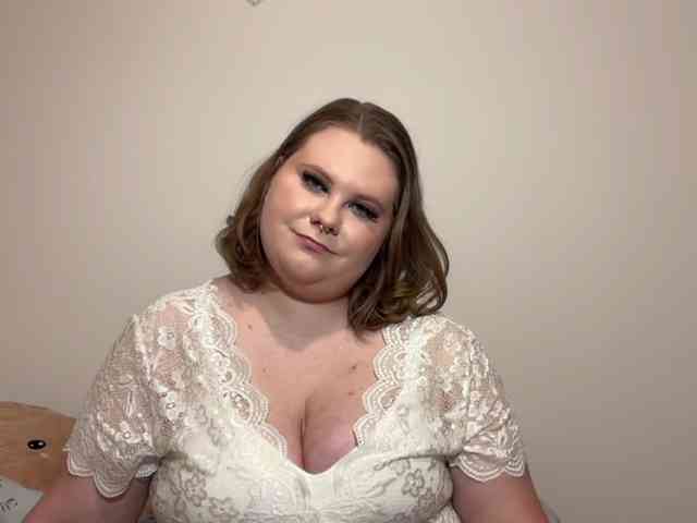 BriannaDoll webcam