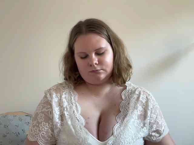 BriannaDoll webcam