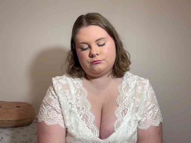 BriannaDoll webcam