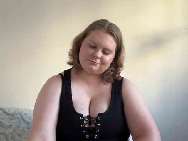 BriannaDoll webcam