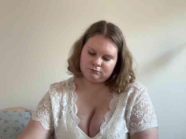 BriannaDoll webcam